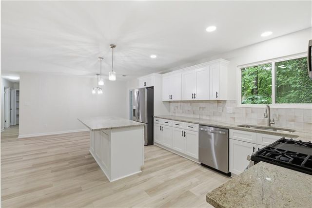 5006 Galbraith Circle, Stone Mountain, GA 30088