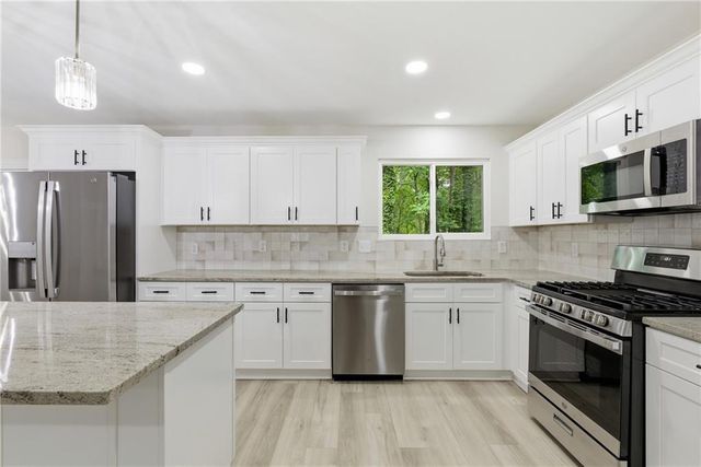 5006 Galbraith Circle, Stone Mountain, GA 30088