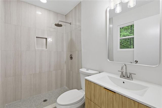 5006 Galbraith Circle, Stone Mountain, GA 30088