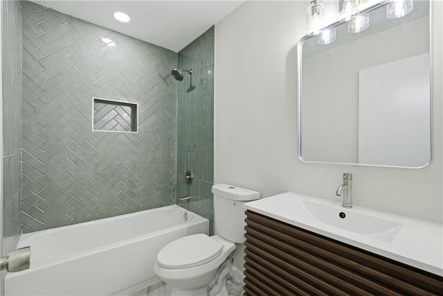 5006 Galbraith Circle, Stone Mountain, GA 30088