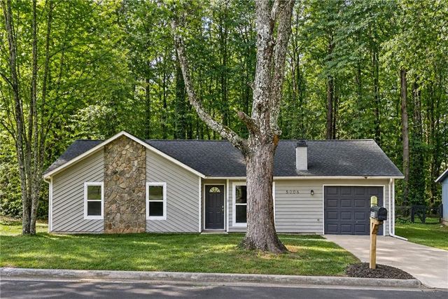5006 Galbraith Circle, Stone Mountain, GA 30088