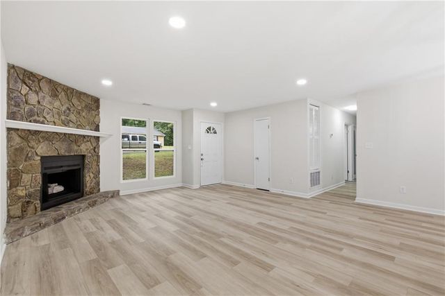 5006 Galbraith Circle, Stone Mountain, GA 30088