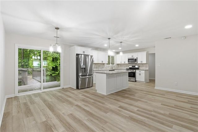 5006 Galbraith Circle, Stone Mountain, GA 30088