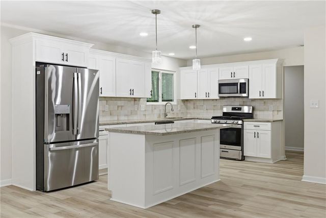 5006 Galbraith Circle, Stone Mountain, GA 30088