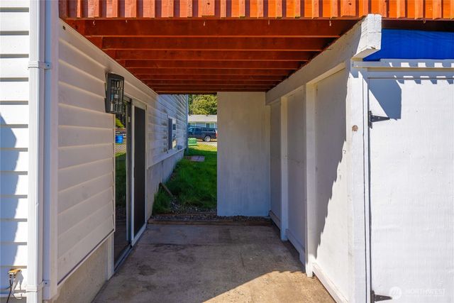 17519 8th Avenue Ct S, Spanaway, WA 98387