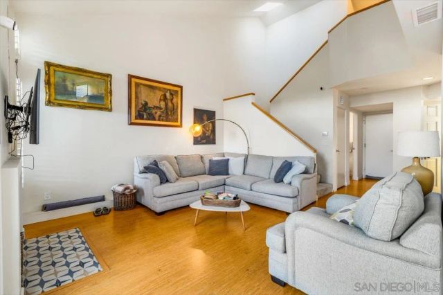 6339 Caminito Del Pastel, San Diego, CA 92111