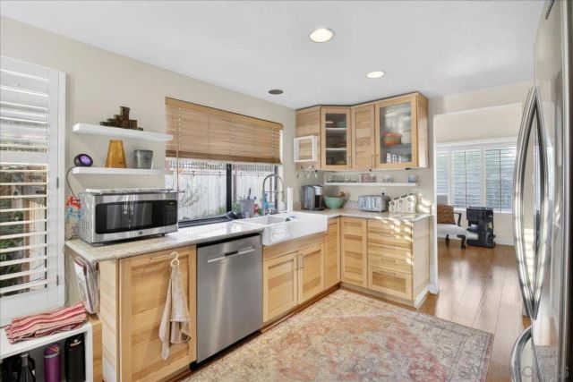 6339 Caminito Del Pastel, San Diego, CA 92111