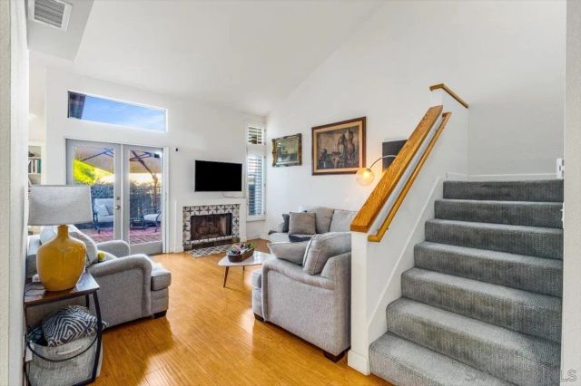 6339 Caminito Del Pastel, San Diego, CA 92111