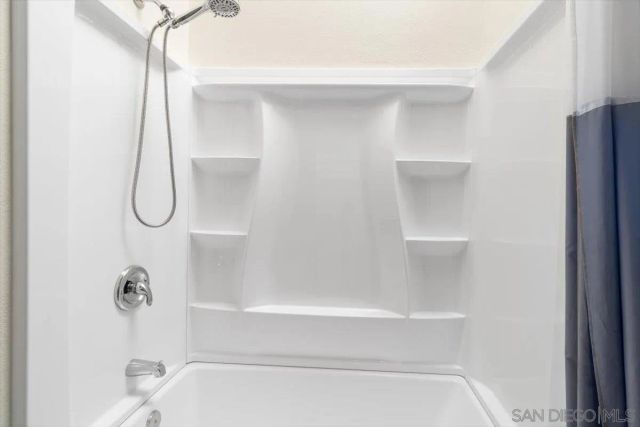 6339 Caminito Del Pastel, San Diego, CA 92111