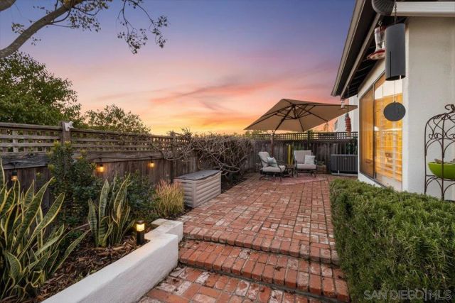 6339 Caminito Del Pastel, San Diego, CA 92111