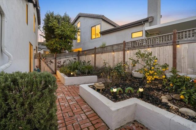 6339 Caminito Del Pastel, San Diego, CA 92111