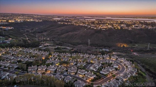 6339 Caminito Del Pastel, San Diego, CA 92111