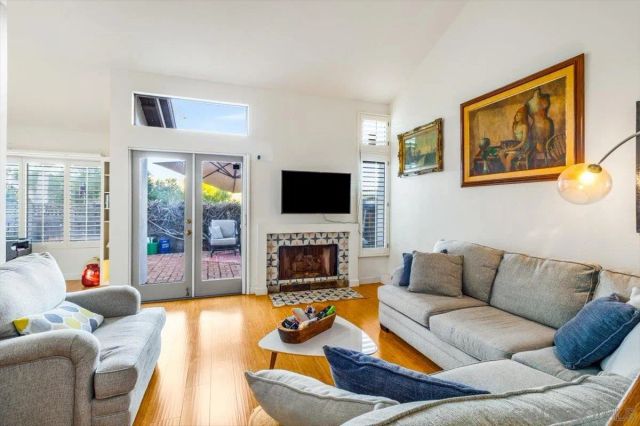 6339 Caminito Del Pastel, San Diego, CA 92111