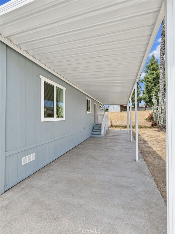 26 Coronado, San Fernando, CA 91345 — photo 3