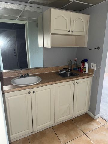 6960 Miami Gardens Drive 2431A, Hialeah, FL 33015