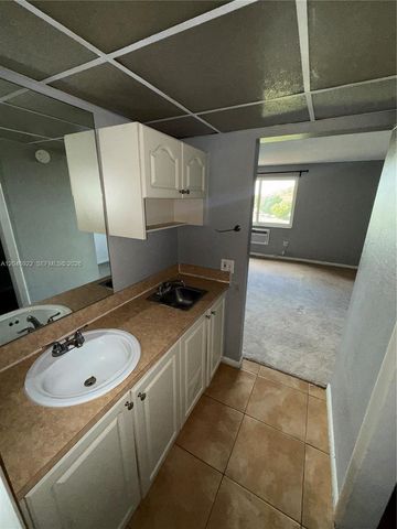 6960 Miami Gardens Drive 2431A, Hialeah, FL 33015
