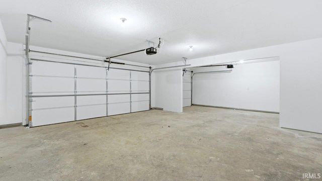 1001 Stuckey Pointe Pass, Fort Wayne, IN 46818