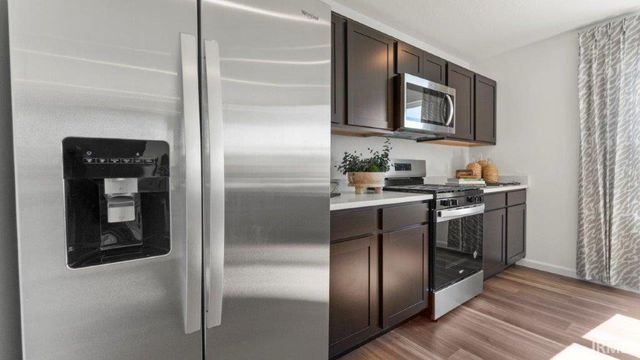 1001 Stuckey Pointe Pass, Fort Wayne, IN 46818