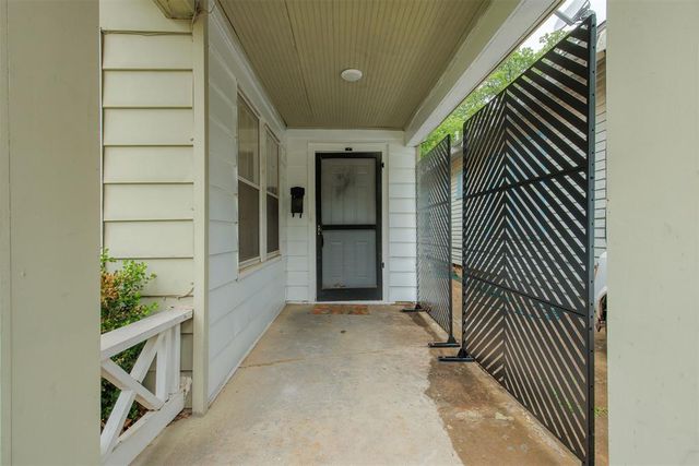 2611 N Shartel Avenue, Oklahoma City, OK 73103