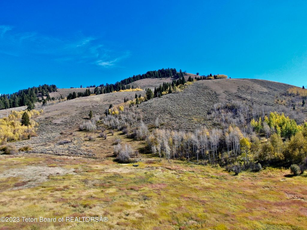 S RIVER BEND Road, Jackson, WY 83001 photo 2