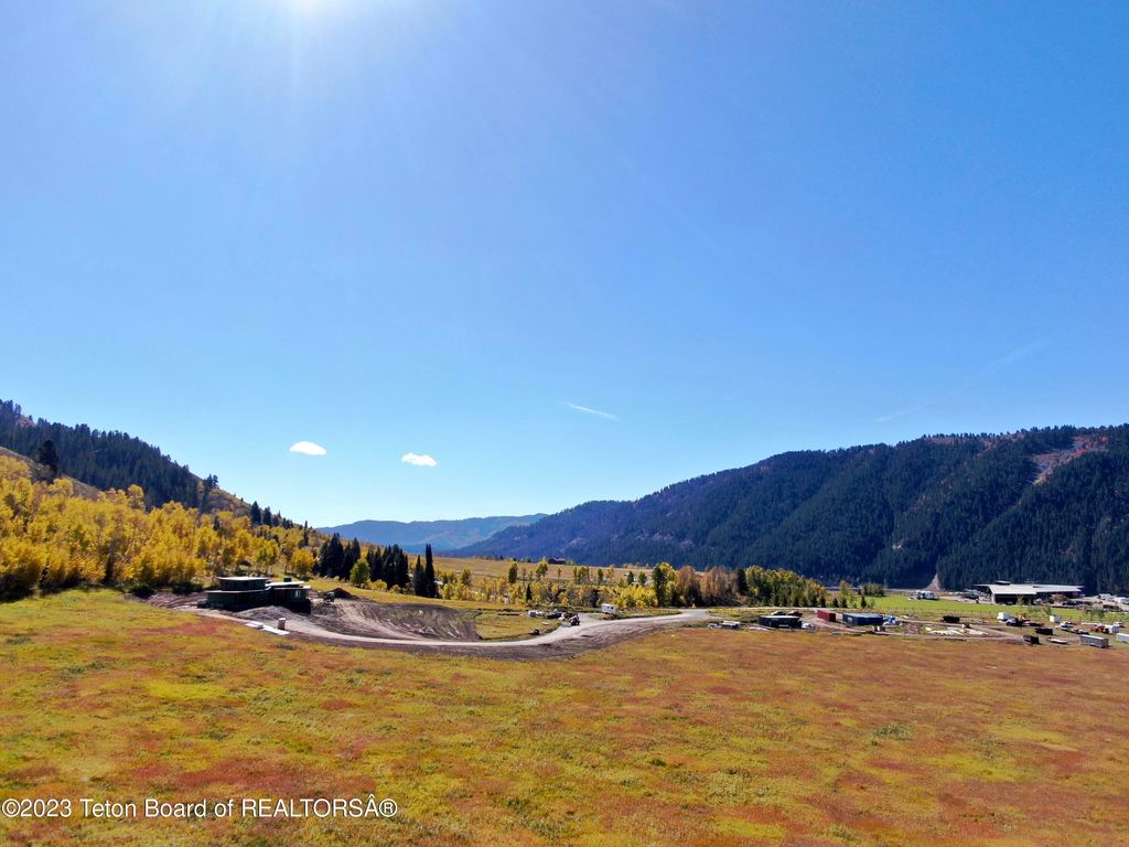S RIVER BEND Road, Jackson, WY 83001 photo 4