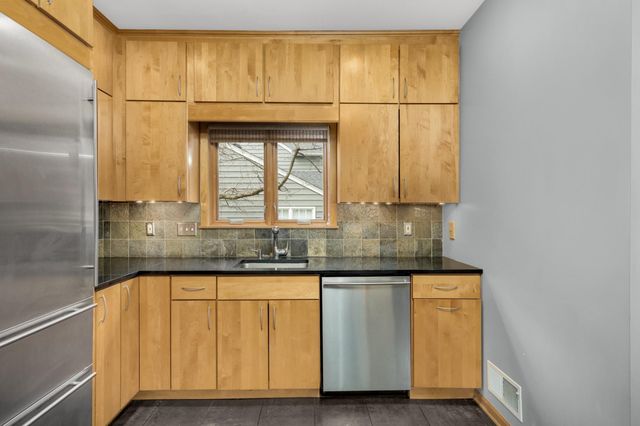 2414 W 54th Street, Minneapolis, MN 55410