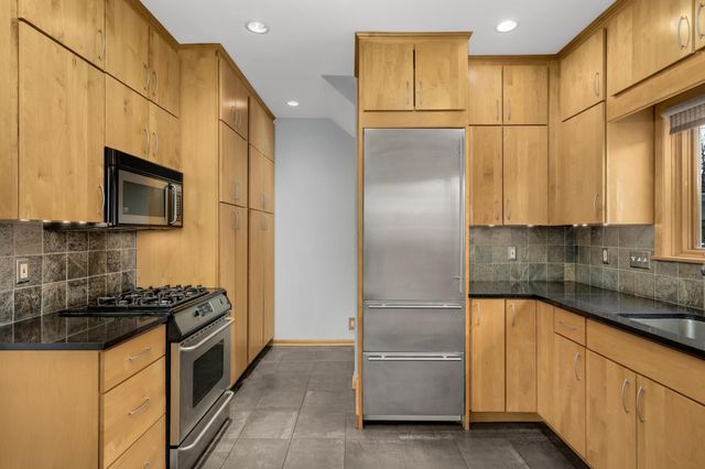 2414 W 54th Street, Minneapolis, MN 55410