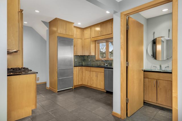 2414 W 54th Street, Minneapolis, MN 55410