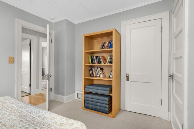 2414 W 54th Street, Minneapolis, MN 55410