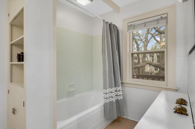 2414 W 54th Street, Minneapolis, MN 55410