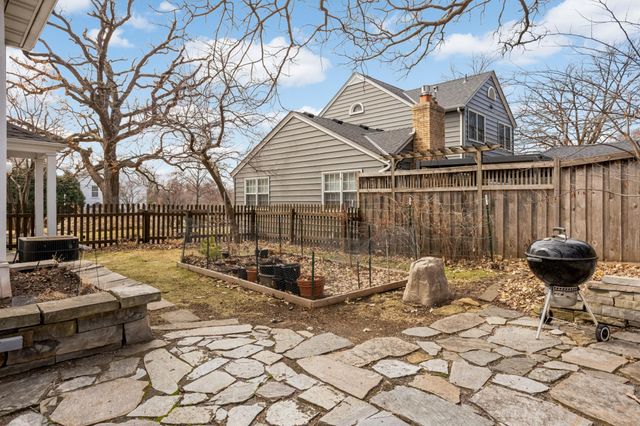 2414 W 54th Street, Minneapolis, MN 55410