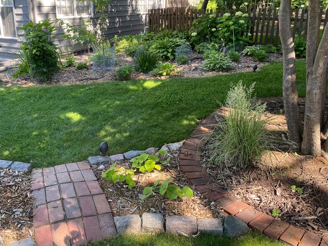 2414 W 54th Street, Minneapolis, MN 55410