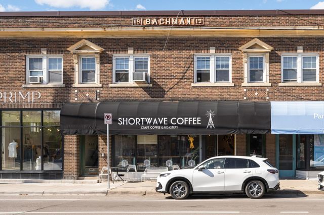 2414 W 54th Street, Minneapolis, MN 55410