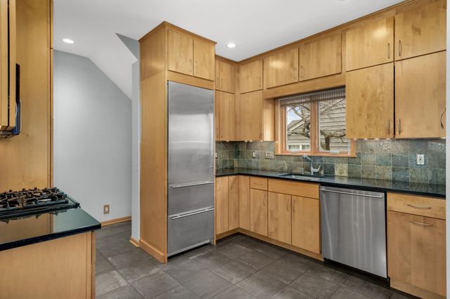 2414 W 54th Street, Minneapolis, MN 55410