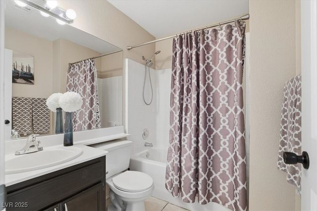 8252 Illusion Court, Las Vegas, NV 89145