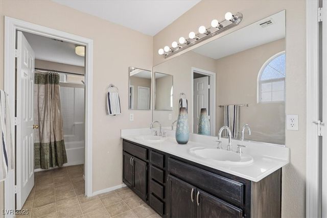 8252 Illusion Court, Las Vegas, NV 89145