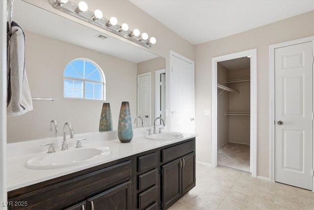 8252 Illusion Court, Las Vegas, NV 89145