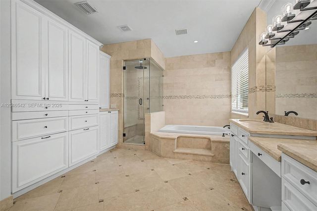 2561 Trapp Ave, Miami, FL 33133
