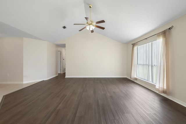 7221 Broadmoor Street, Navarre, FL 32566