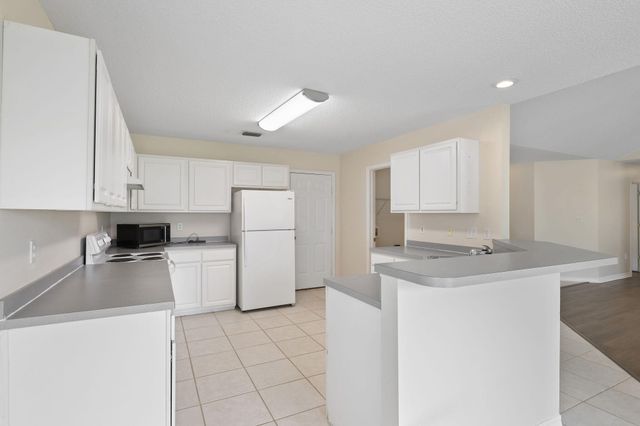 7221 Broadmoor Street, Navarre, FL 32566