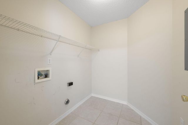 7221 Broadmoor Street, Navarre, FL 32566