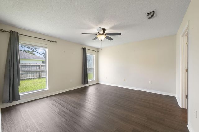 7221 Broadmoor Street, Navarre, FL 32566