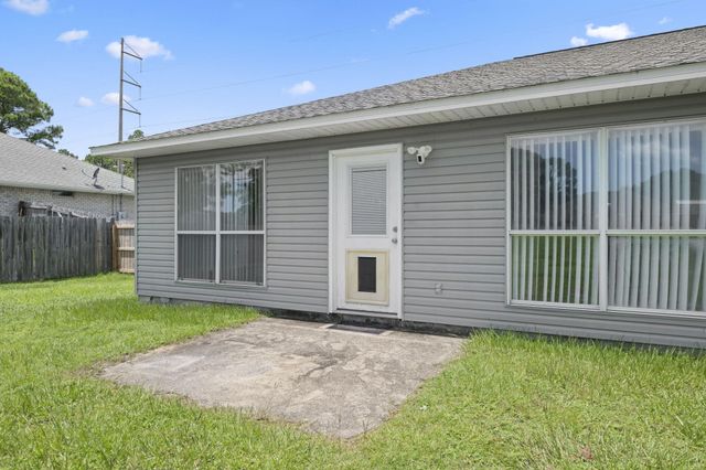 7221 Broadmoor Street, Navarre, FL 32566