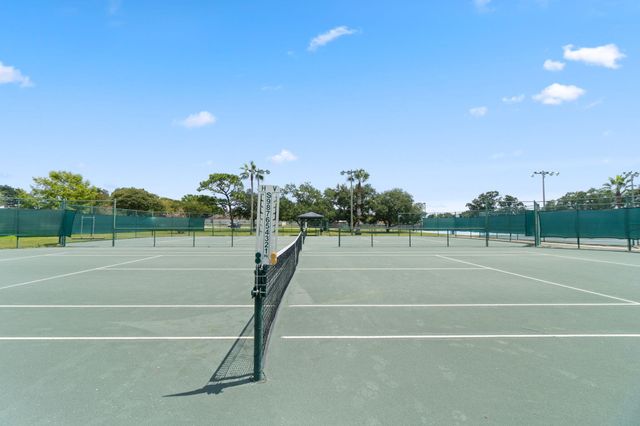7221 Broadmoor Street, Navarre, FL 32566
