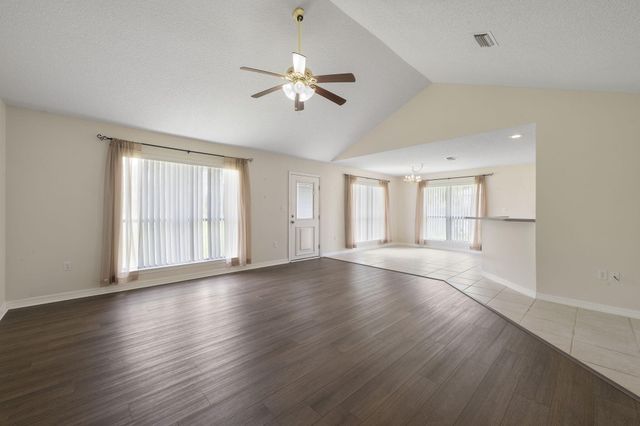 7221 Broadmoor Street, Navarre, FL 32566