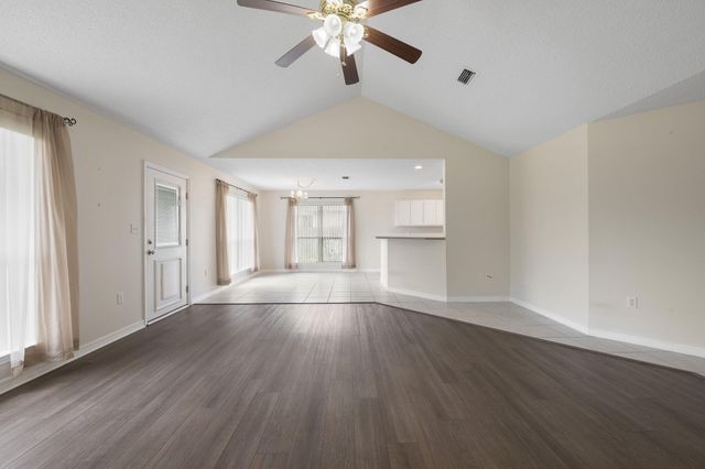 7221 Broadmoor Street, Navarre, FL 32566