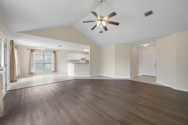 7221 Broadmoor Street, Navarre, FL 32566