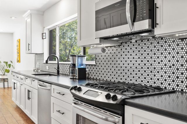 1804 Wildrose DR, Austin, TX 78721