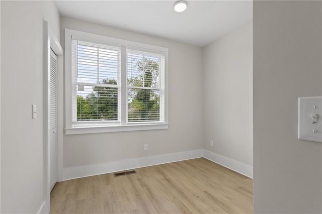 184 W Jarrard Street, Cleveland, GA 30528