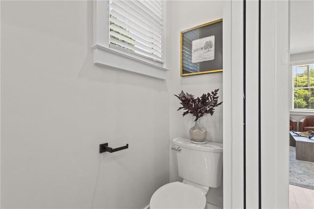 184 W Jarrard Street, Cleveland, GA 30528
